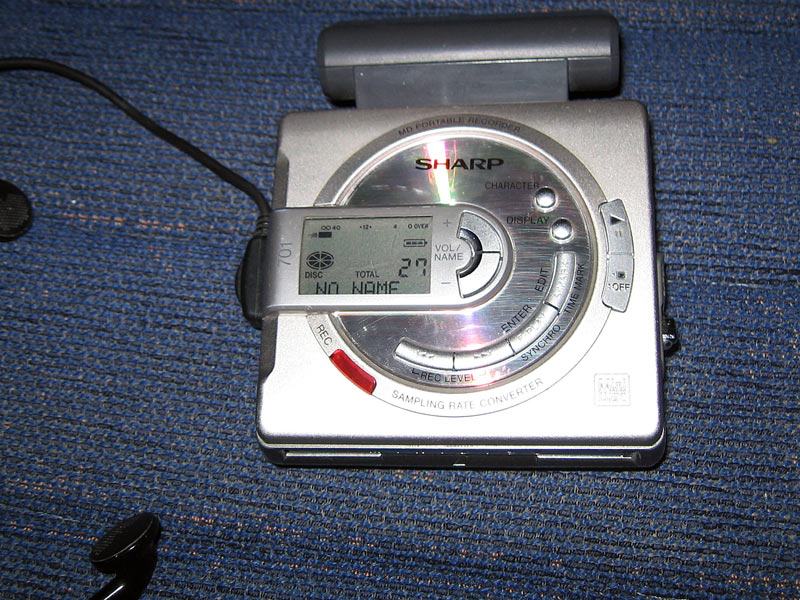 Portable minidisc mini disc player / recorder Sharp MDMS701