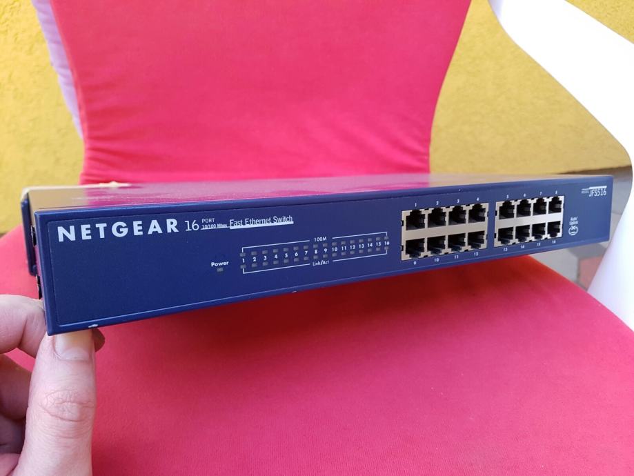 NETGEAR 16 port Switch