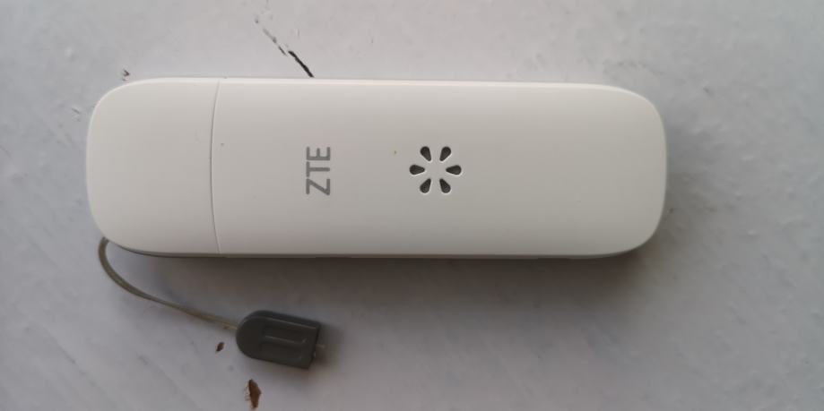 ZTE MF831 4G LTE USB Modem, kratko korišten, kao nov.