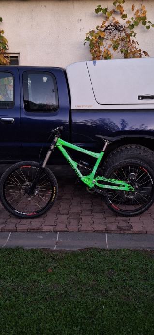 commencal supreme dh v2 2011