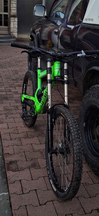 commencal supreme dh v2 2011