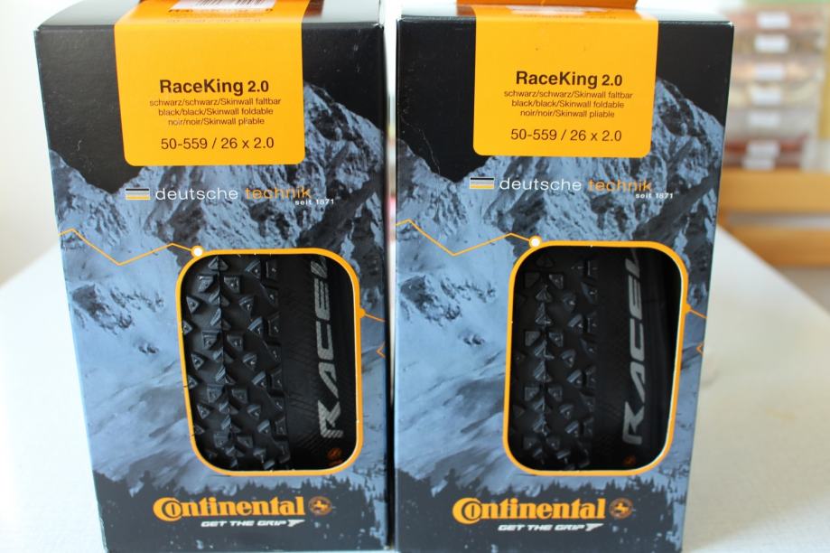 cube attention black and white