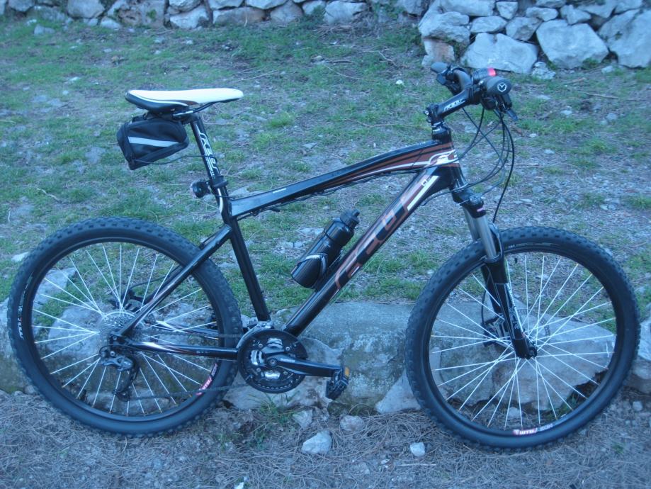 MTB FELT Q720