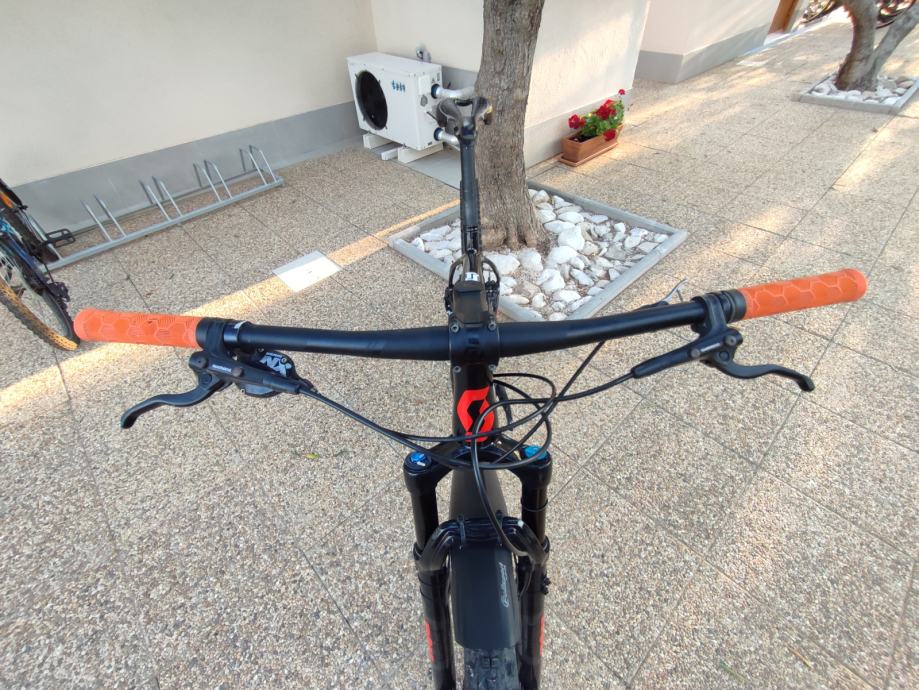 2019 scott scale 930