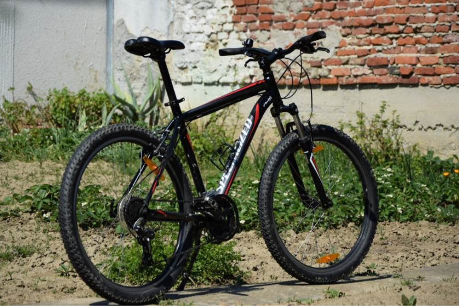 specialized hardrock bike 26 inch