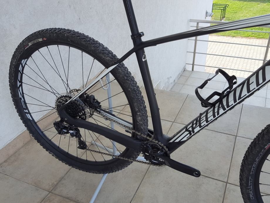 specialized stumpjumper ht comp carbon