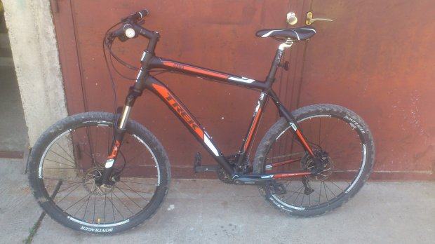 trek 4300 disc 2010