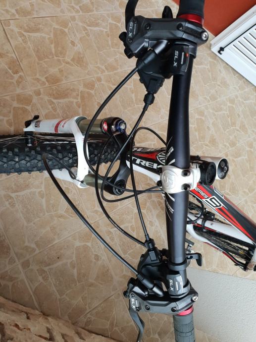 trek 9.8 carbon hardtail