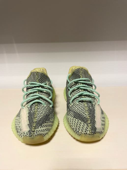 yeezy 350v2 yeezreel