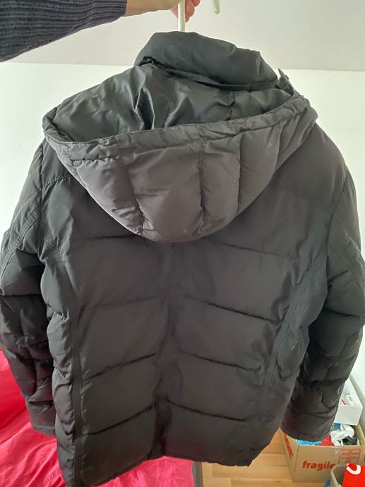 Muška zimska crna jakna