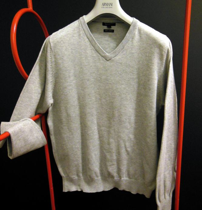 Super cijena ● BATISTINI — pulover