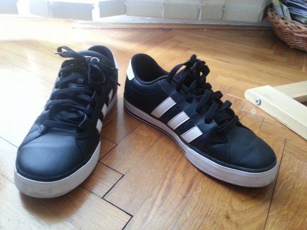 adidas neo se daily