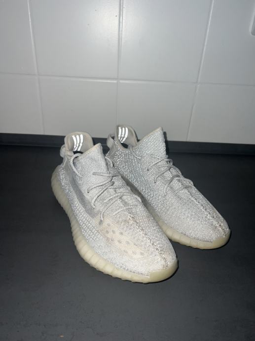 yeezy v2 static reflective