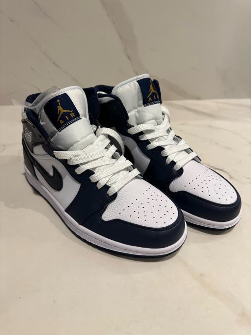 jordan 1 obsidian 4.5