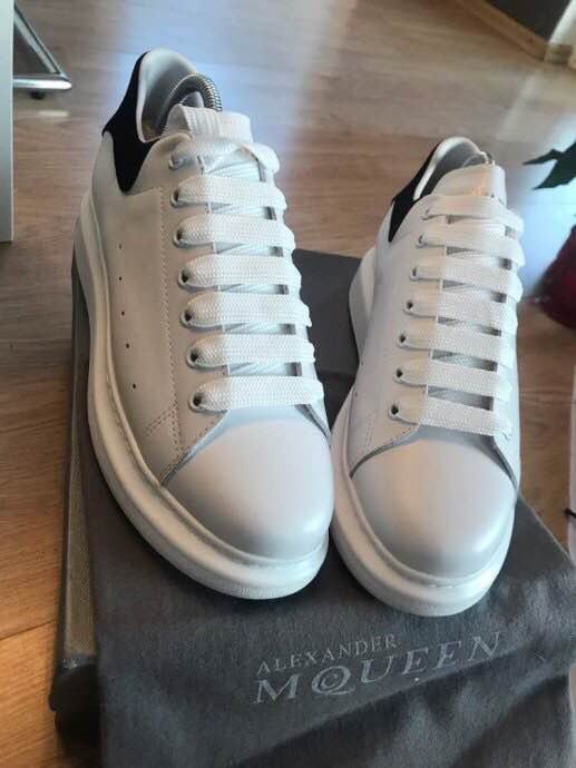 Alexander McQueen patike koža! 44 i 43! Požuri ! 1200 kn