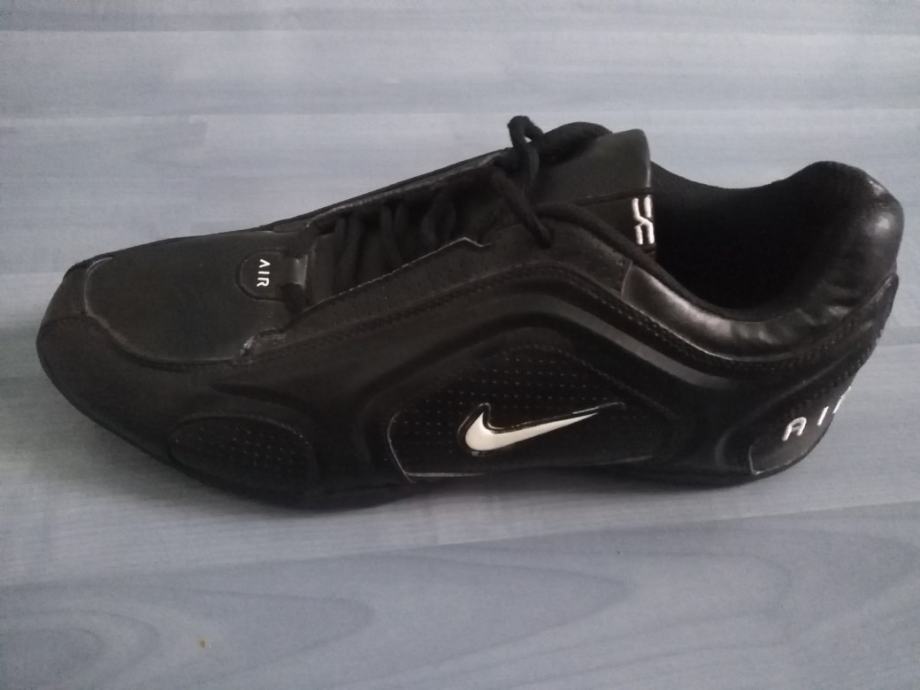 nike air chikara leather