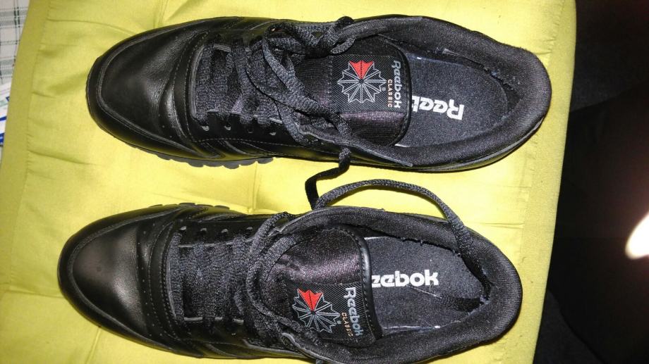 reebok classic crne 