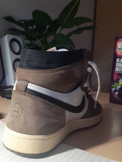 Travis Scott OG High (Dark Mocha) Stockx 100 AuthenticKorištene 1mj.