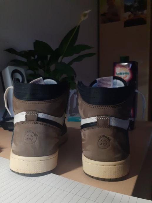 Travis Scott OG High (Dark Mocha) Stockx 100 AuthenticKorištene 1mj.