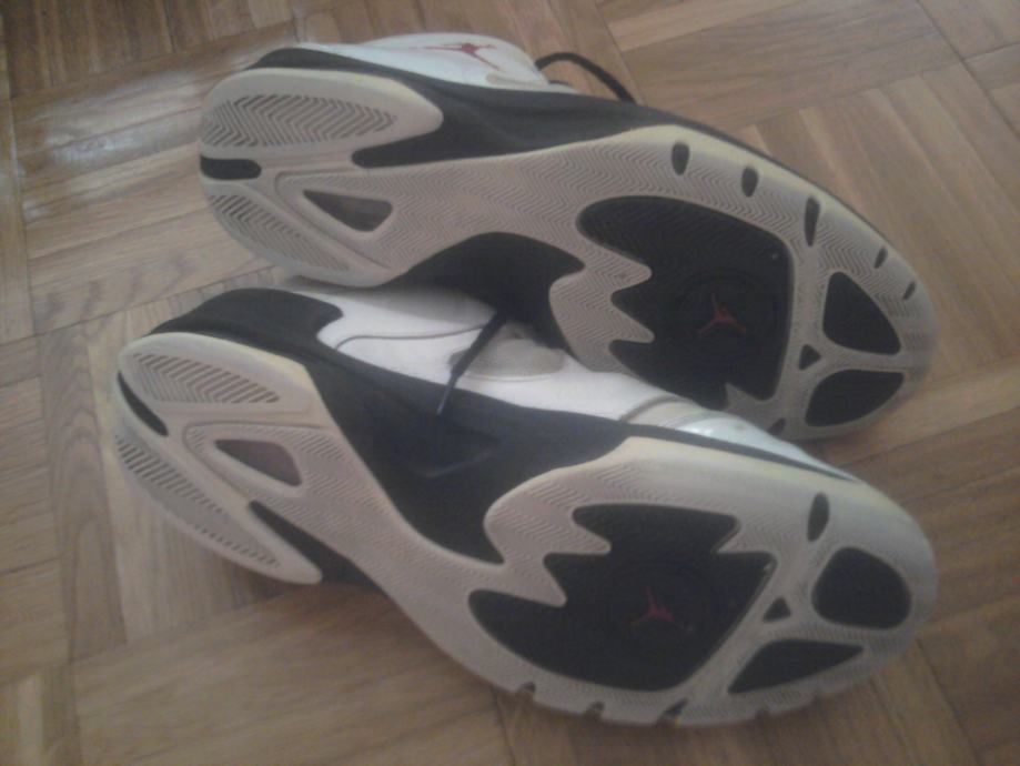 ZagrebSisak Air Jordan tenisice za košarku veličina 44 2/3