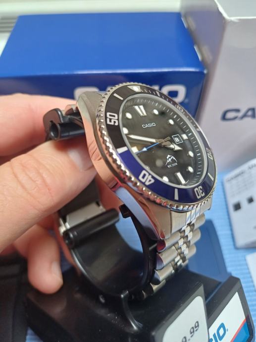 Casio DURO Marlin MDV 106B