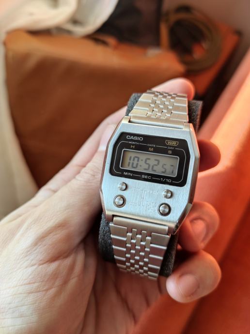 Casio A1100D-1EF: Orologio Digitale Uomo Con Bracciale Acciaio, Cronografo, Allarme E Calendario