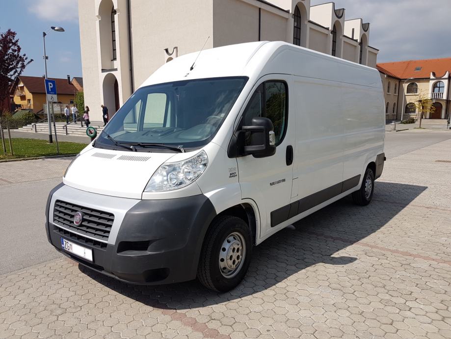 RENT A KOMBI , IZNAJMLJIVANJE TERETNIH KOMBI VOZILA , NAJAM KOMBIJA