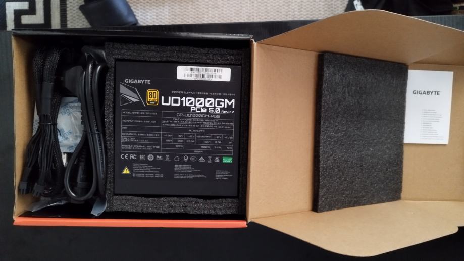 GIGABYTE GP-UD1000GM PG5 V2 Voeding - 1000 Watt - 120 mm - ATX 3.1 - 80