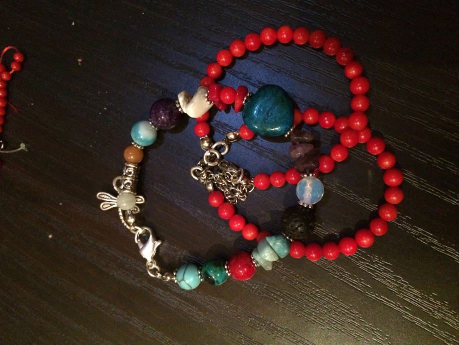 Koraljne narukvice za mame i bebe