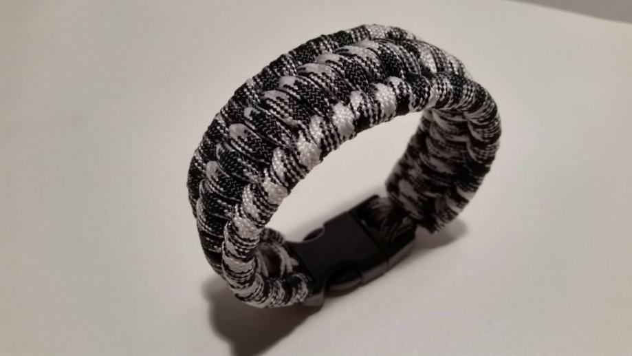 Paracord narukvica trilobite,urban camo