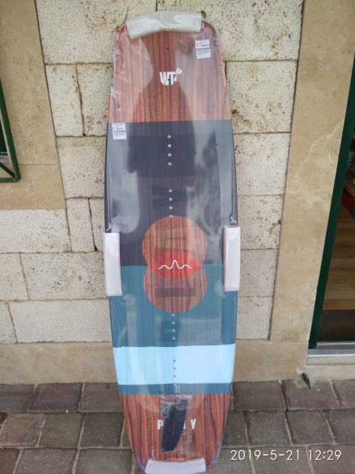 Mesle Wakeboard Play 139 komplet (139cm x 41cm, vezice 4146)