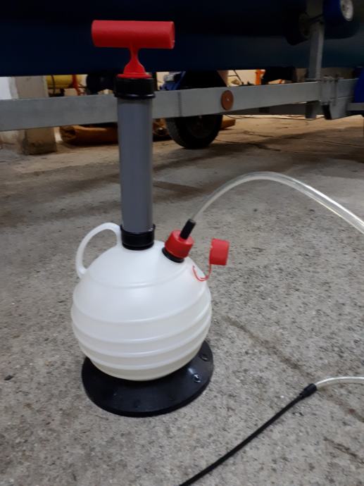 Pumpa za izvlačenje ulja iz motora