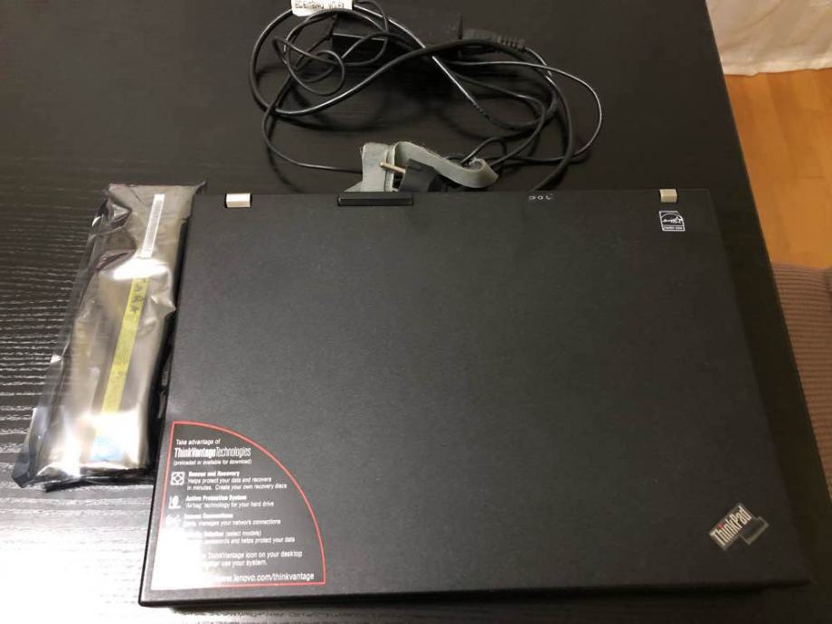 IBM LENOVO R61 laptop + nova baterija - problem sa grafickom —500kn—