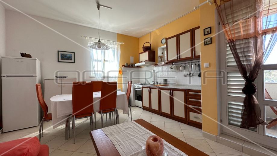 1,5s apartman, parking, Starigrad Paklenica, 38 m2 (prodaja)