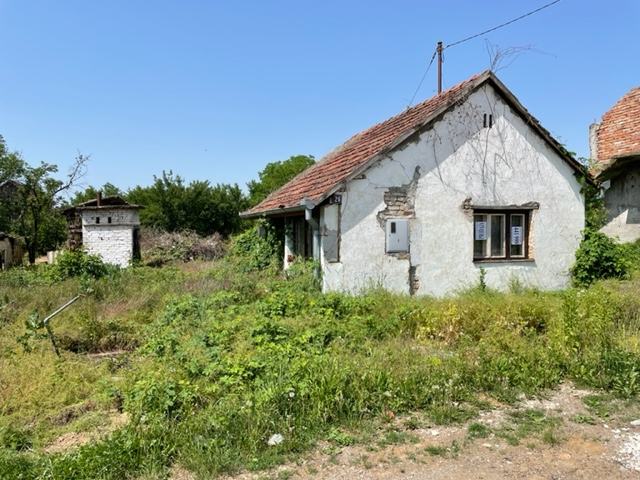 605. Vukovar, Augusta Cesarca 26, kuća 50 m2, za obnovu ili rušenje, o (prodaja)