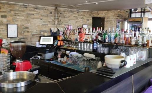 Vrbik, Caffe bar s tradicijom dugom 33 godine, 80 m2 (prodaja)