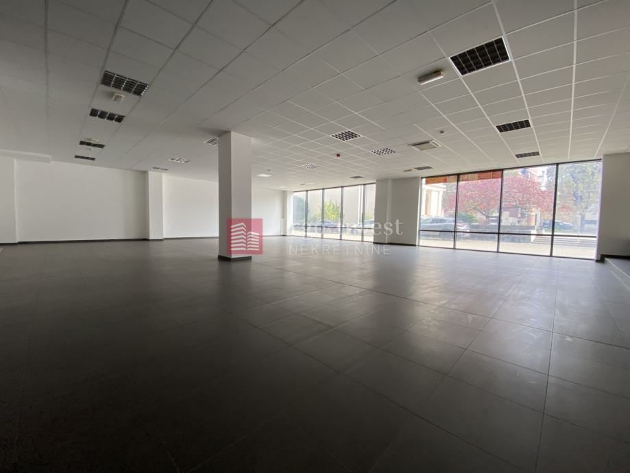 CENTAR - Ekskluzivni poslovni prostor 856 m2 na vrhunskoj lokaciji (iznajmljivanje)