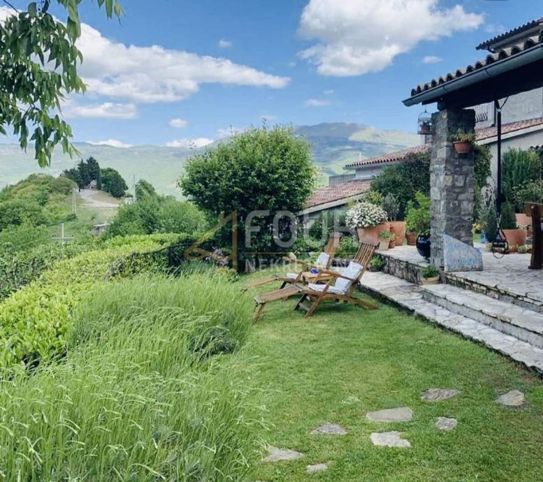 Cerovlje - okolica, prekrasna autohtona kuća u središnjoj Istri (prodaja)
