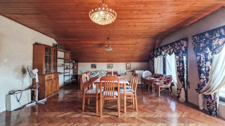 ČRNOMEREC, Srednjak, obiteljska kuća s pogledom (prodaja)