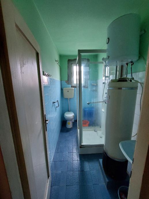 Donja Zdenčina / Kuća 85.00 m2 s 10 000 m2 građevinskog zemljišta (prodaja)