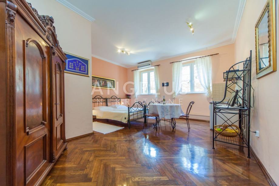 Dubrovnik, apartmani u staroj gradskoj jezgri, 116m2 (prodaja)