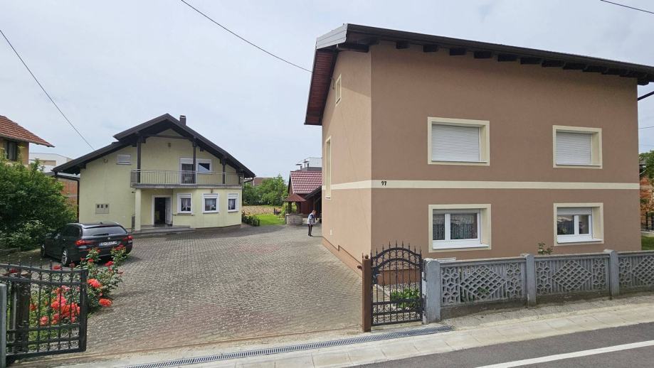 Dugo Selo, 2x kuća katnica, 225m2 i 180m2, parcela 2400m2