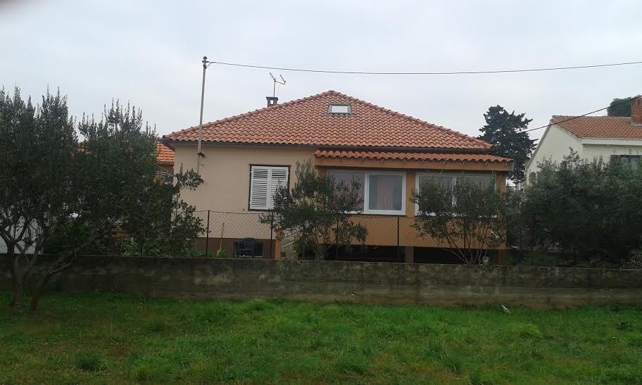 Dvojna kuća, visoka prizemnica, pov. 120 m2, Zadar (Maslina) (prodaja)