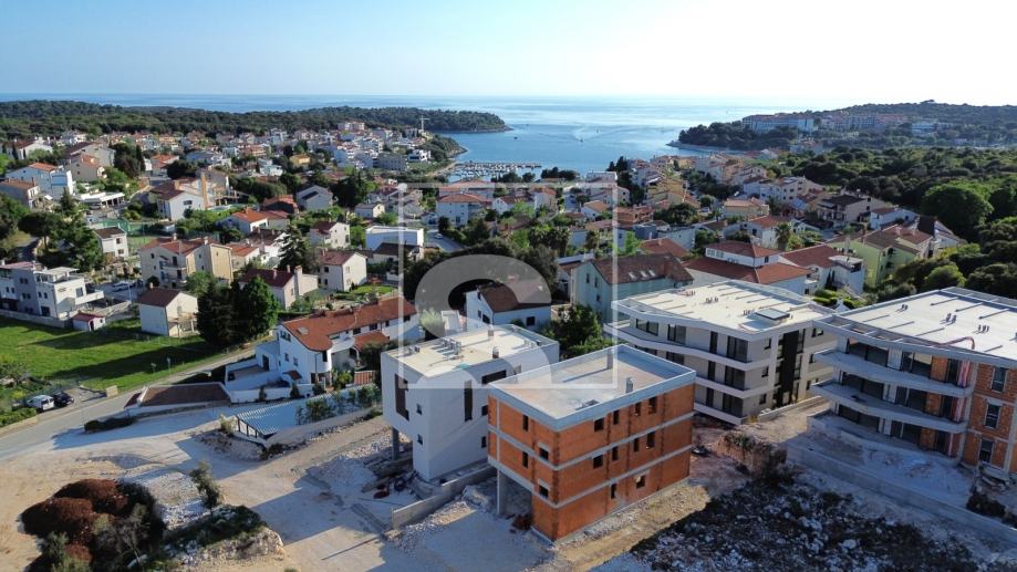 Dvosoban stan, novogradnja, Pješčana uvala - prizemlje s dvorištem — slika 1