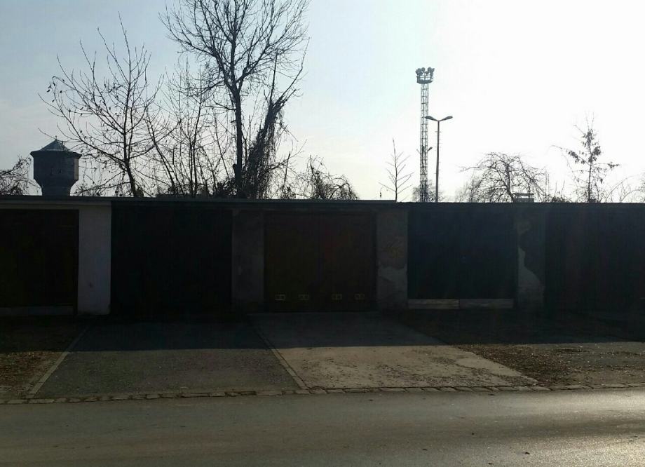 Garaža: Osijek, 15 m2 B. Kašića (prodaja)