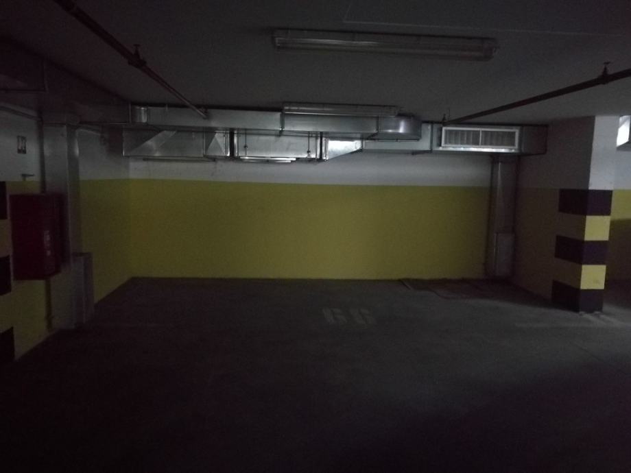 Garaža: Split, 15 m2 (iznajmljivanje)