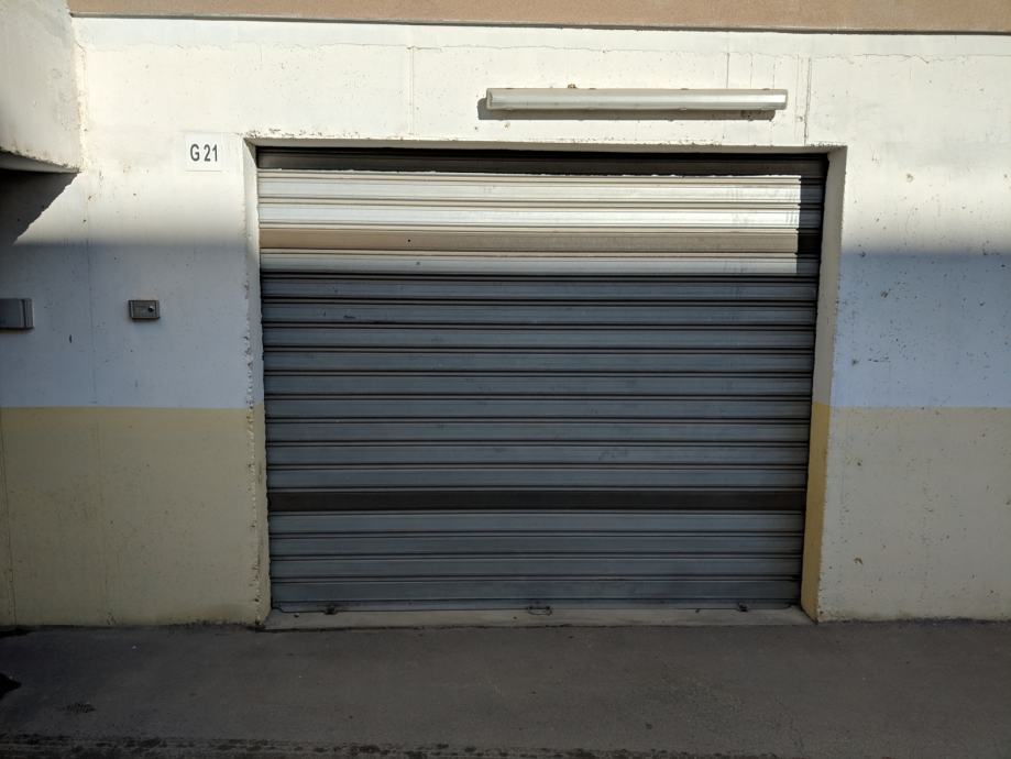 Garaža: Split, Pazdigrad, 36 m2, 1400 kn (iznajmljivanje)