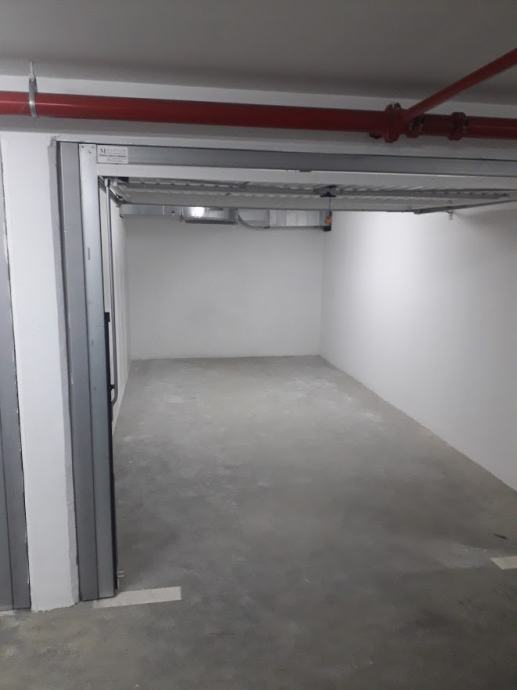 Nova garaža, Trešnjevka, super lokacija, 20m2 (iznajmljivanje)