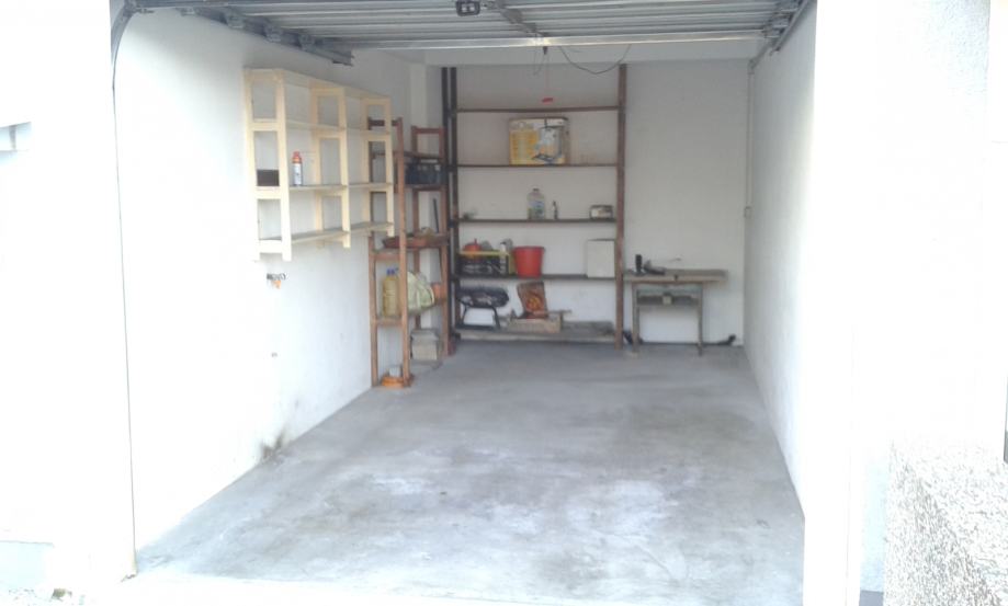 Garaža: Zagreb (Gornji Bukovac), 16 m2 (iznajmljivanje)
