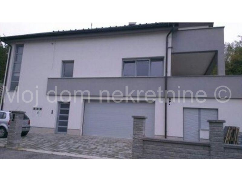 Gornja Kustošija, 8sobna kuća 400 m2 s garažom i okućnicom (prodaja)
